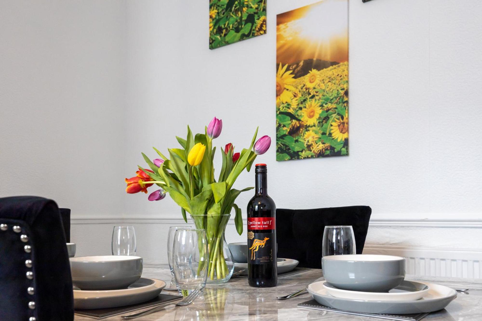 Cosy Four Bedroom Terrace Holiday home Rishton
