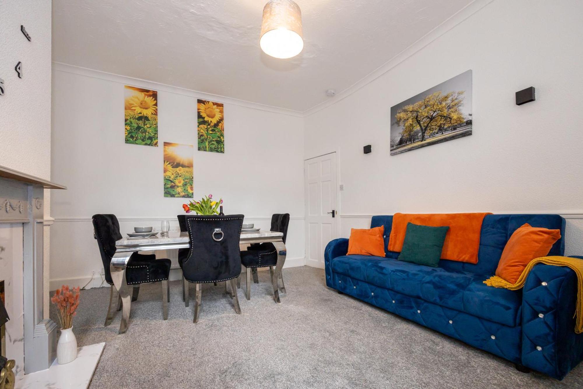 Cosy Four Bedroom Terrace Holiday home *