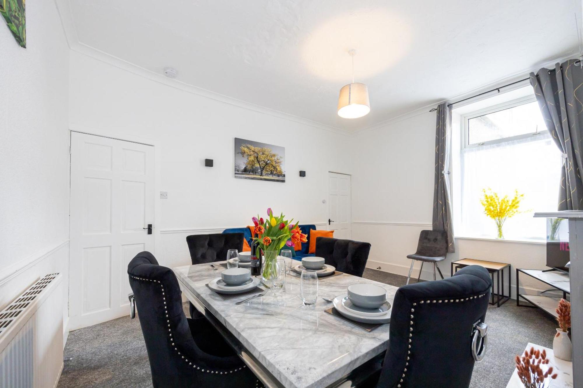 Holiday home Cosy Four Bedroom Terrace