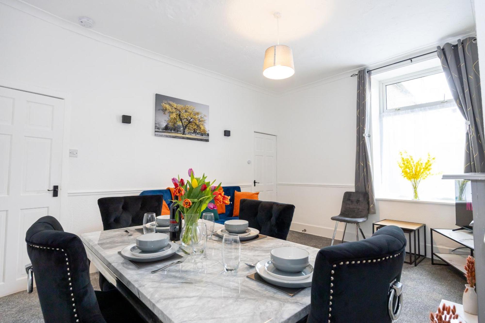 Cosy Four Bedroom Terrace
