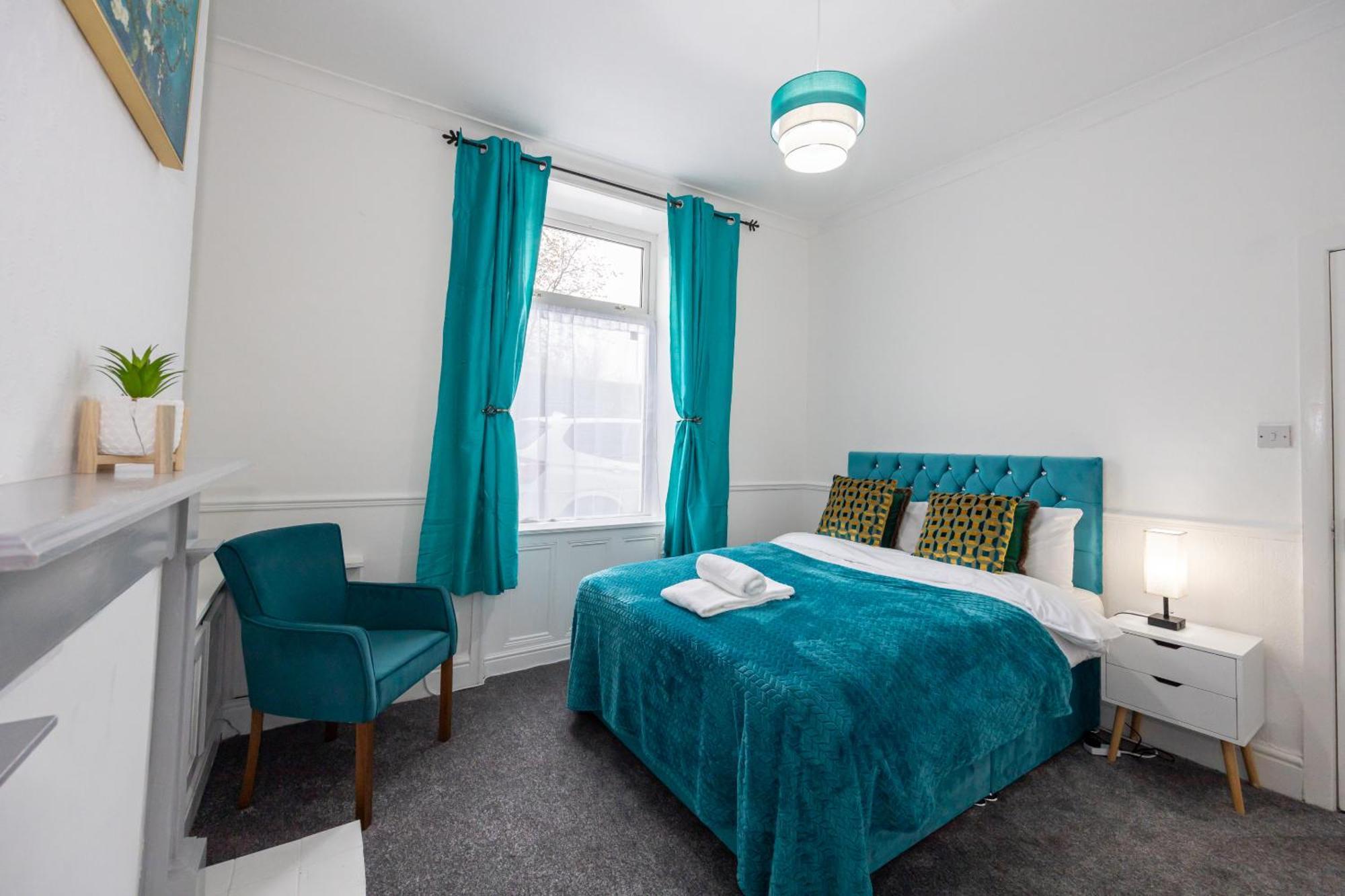 Cosy Four Bedroom Terrace Holiday home